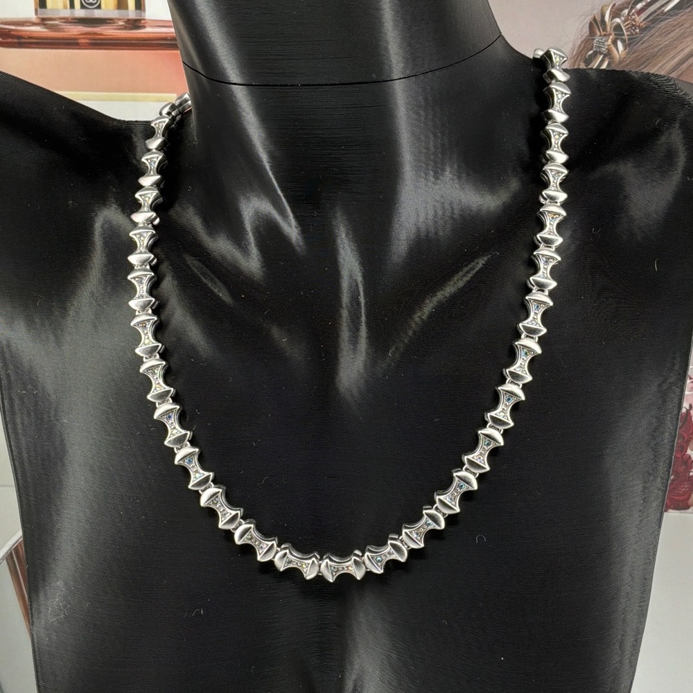 Nina Ricci Silver and Swarovski Crystal Necklace NWT P53